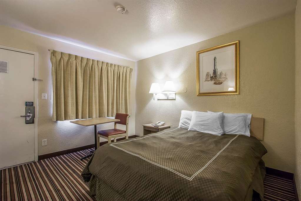 Rodeway Inn Memphis Room photo